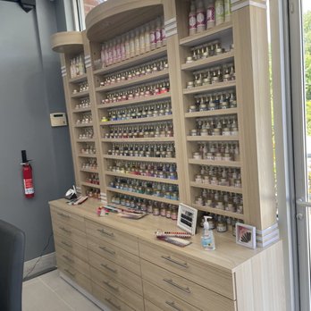 KT Nails Bar - Polish View 3 - Nail Salons Near Me - Charlotte, North Carolina