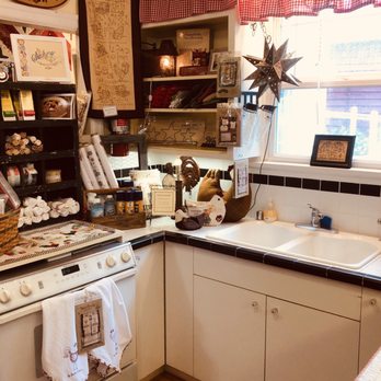 Carriage Country Quilts - Every room has a themed display. Lots to look at! - Fabric Stores Near Me - Des Moines, Washington Carriage Country Quilts - Every room has a themed display. Lots to look at! - Fabric Stores Near Me - Des Moines, Washington