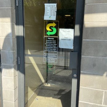 Subway - a sign on the door of a subway station - Sandwiches Near Me - Verdun, Quebec Subway - a sign on the door of a subway station - Sandwiches Near Me - Verdun, Quebec