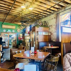 Elkhorn Tavern
