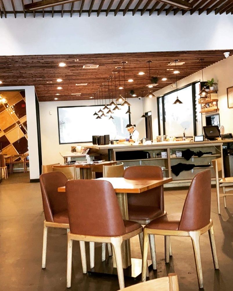 Tobiuo Sushi & Bar