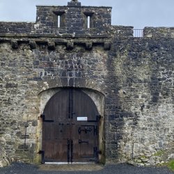 Irish Day Tours - Cahir Castle