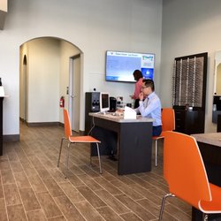 Today's Vision Las Colinas - Glass Fitting Station