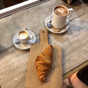 Citizen Café - Macchiato, double cappuccino with oat milk and fresh croissant - Breakfast & Brunch Near Me - Barcelona, B Citizen Café - Macchiato, double cappuccino with oat milk and fresh croissant - Breakfast & Brunch Near Me - Barcelona, B