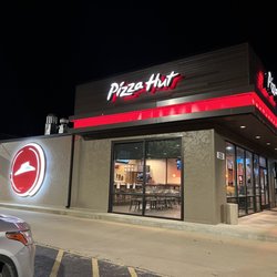 Pizza Hut - Outside drive thru