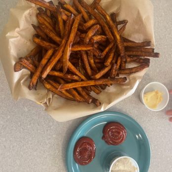 The Burger Dive - Burgers Near Me - Billings, Montana