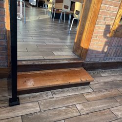 Wendy's - A step that you can fall on and make money
