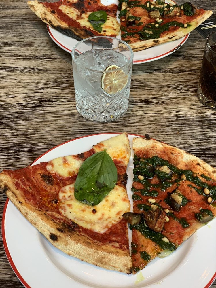 GORDON RAMSAY STREET PIZZA 34 Photos & 33 Reviews Pizza 10 Bread