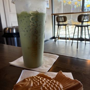 Teascape Coffee and Tea Bar - A peep at the patio complete with the cutest lanterns overhead. - Bubble Tea Near Me - Anaheim, California