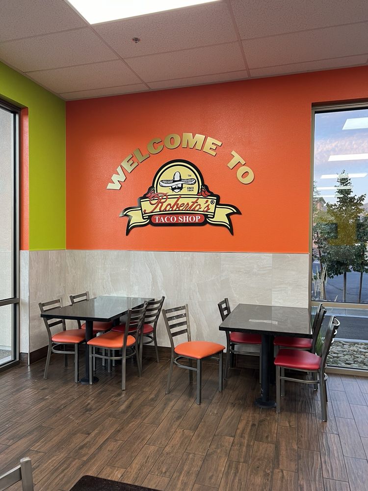 Roberto's Taco Shop