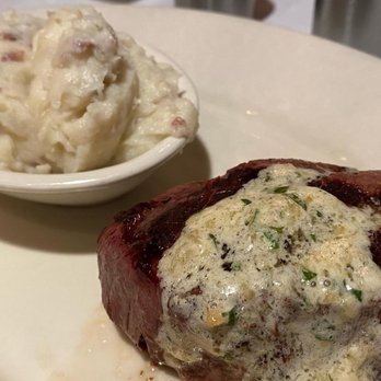 Weber Grill Restaurant - Filet Mignon with Garlic Mashed Potatoes. - Barbeque Near Me - Chicago, Illinois