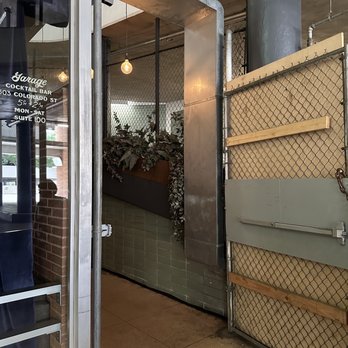 Garage - Cocktail Bars Near Me - Austin, Texas
