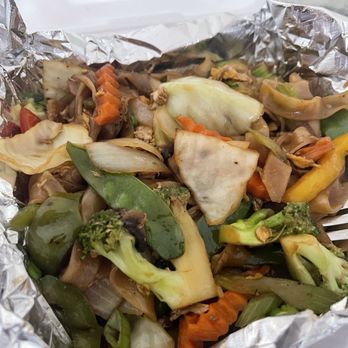 Benjarong Thai - Pad See-Ew (my first time ordering veggie pad had tons of veggies and loved) - Thai Near Me - Tampa, Florida Benjarong Thai - Pad See-Ew (my first time ordering veggie pad had tons of veggies and loved) - Thai Near Me - Tampa, Florida