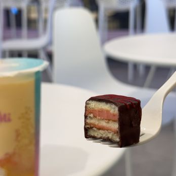 Love Mi Yogurt - Cake!! - Bubble Tea Near Me - New York, New York Love Mi Yogurt - Cake!! - Bubble Tea Near Me - New York, New York