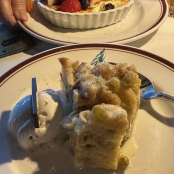 Chops Lobster Bar - Creme brulee and apple bread budding with ice cream - Seafood Near Me - Atlanta, Georgia Chops Lobster Bar - Creme brulee and apple bread budding with ice cream - Seafood Near Me - Atlanta, Georgia