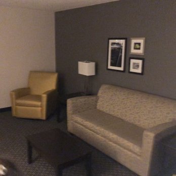 La Quinta by Wyndham Milwaukee Delafield - Ugly room but there's space - Hotels Near Me - Delafield, Wisconsin La Quinta by Wyndham Milwaukee Delafield - Ugly room but there's space - Hotels Near Me - Delafield, Wisconsin