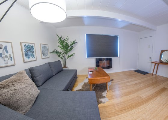 The Monarch Motel by null