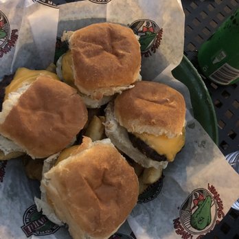 Winking Lizard - Burger sliders - American Near Me - Independence, Ohio