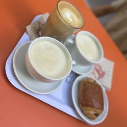 Boréal Coffee Shop - Batch brew coffee, latte, pan au chocolate