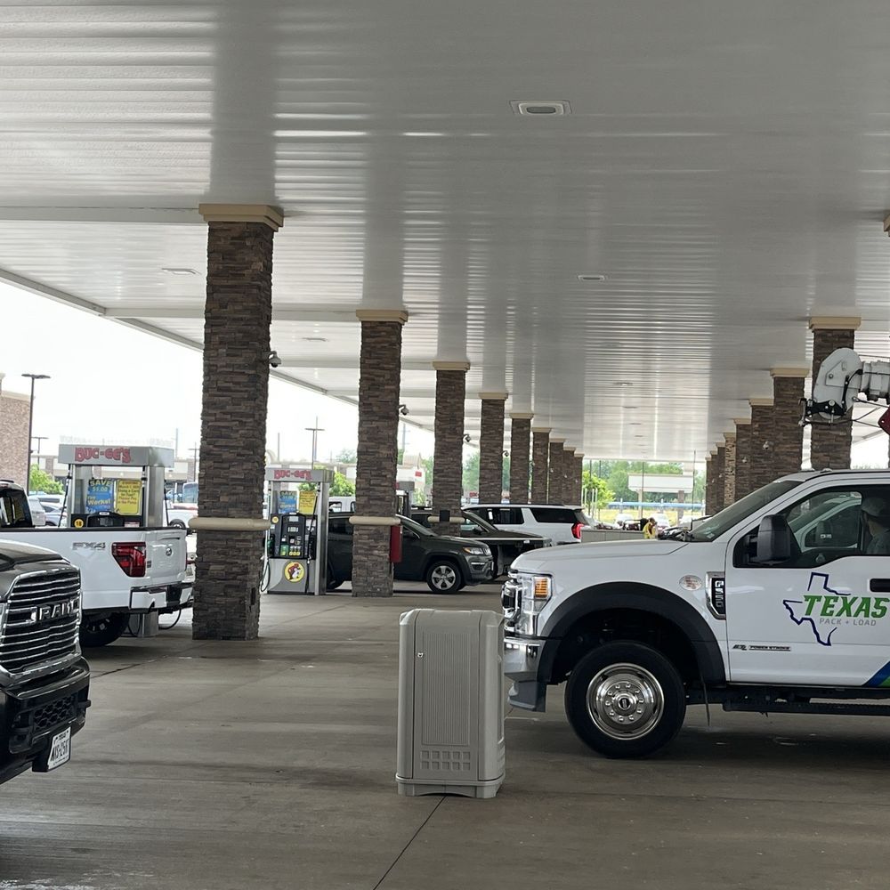 Expansive pump lanes