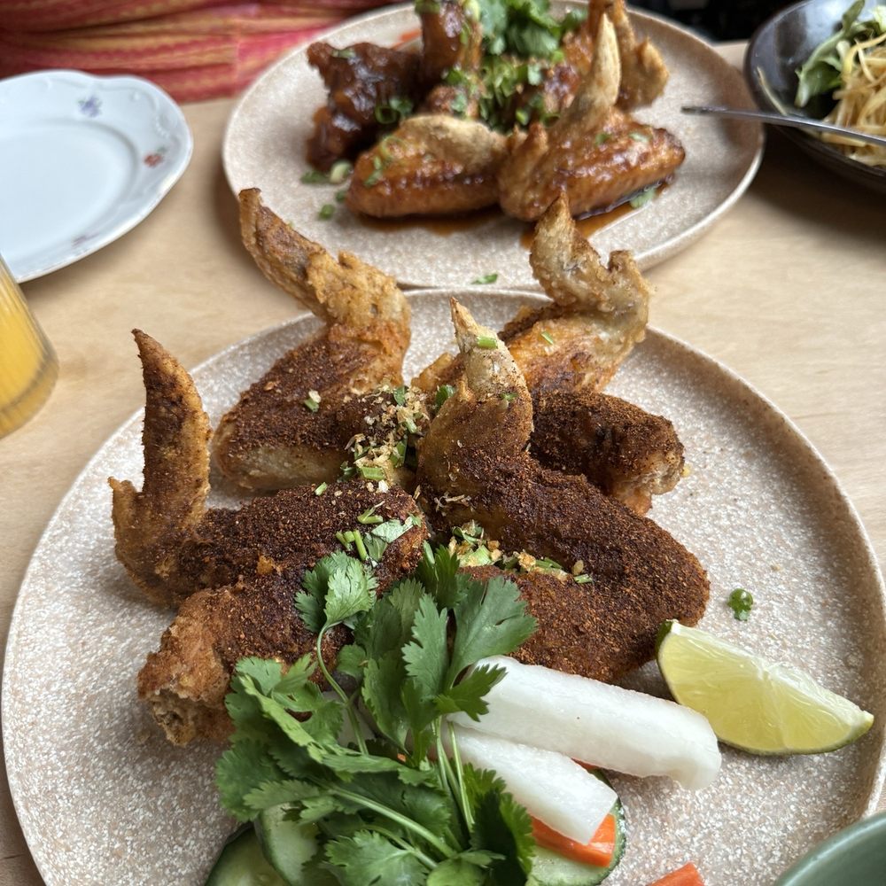 Paadee - Tamarind Sauce Glazed Wings Som Tum Set - Thai Near Me - Portland, Oregon Paadee - Tamarind Sauce Glazed Wings Som Tum Set - Thai Near Me - Portland, Oregon