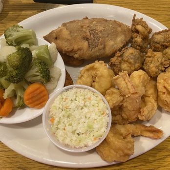 Ocean View Seafood - Combination platter with deviled crab, jumbo shrimp, oysters, vegetables and slaw - Seafood Near Me - Lexington, North Carolina