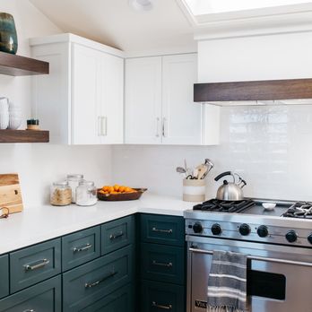 Pacific Edge Builders - a kitchen with a stove and a dishwasher - General Contractors Near Me - San Diego, California Pacific Edge Builders - a kitchen with a stove and a dishwasher - General Contractors Near Me - San Diego, California