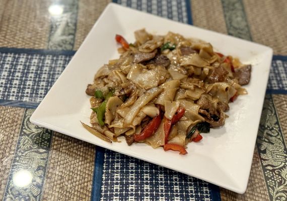 Saap Lao Thai Cuisine & Bar by null