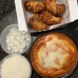 Spicy 8 pc Fried Chicken Wings and Chicken Tteokbokki