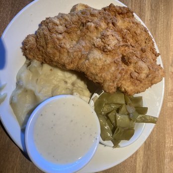 Cheddar's Scratch Kitchen - Country Fried Chicken withe mashed potatoes, green beans and gravy. So good. - American Near Me - Fayetteville, North Carolina