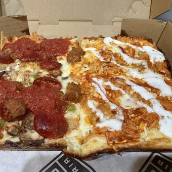 Via 313 Pizza - Omnivore SM Buffalo Chicken Pizza SM small half and half. - Pizza Near Me - Kyle, Texas