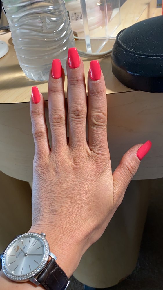 MICHELLES HAIR & NAILS STUDIO Updated September 2024 513 W 7th St