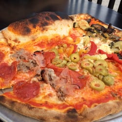 IL Sorriso Cafe & Pizzeria - Volcano Calzoni