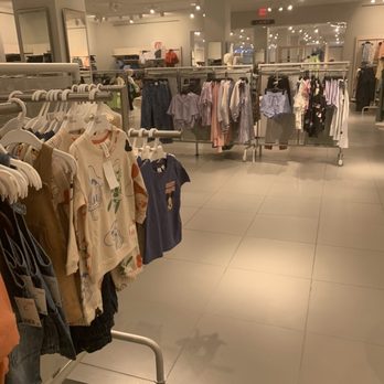 H&M - Men's Clothing Near Me - El Cajon, California