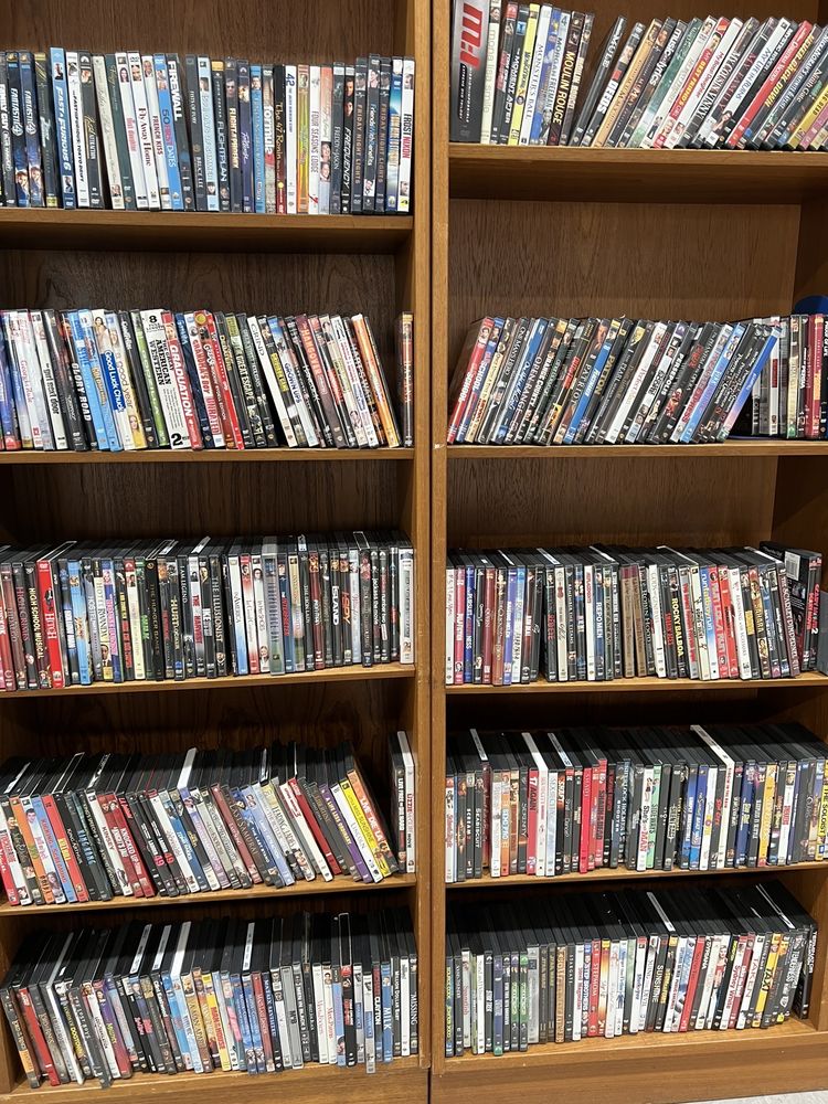 SCARCELY USED BOOKS AND RECORDS Updated May 2024 24 Photos 800 S