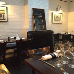 Viva M'Boma - Inside resto