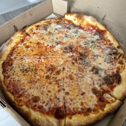Half sausage and half cheese; EXCELLENT! Half sausage and half cheese; EXCELLENT!