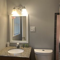 Mackinac Lake Trail Motel - Bathroom