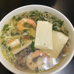 #7 Veggie Noodle with shrimp and egg noodle instead of standard rice noodle. Very good. #7 Veggie Noodle with shrimp and egg noodle instead of standard rice noodle. Very good.