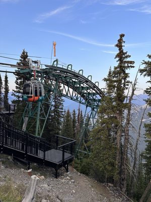 Sulphur Mountain by null