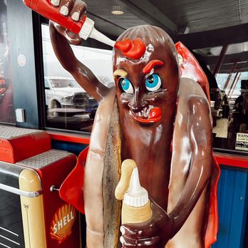 Dog 'n' Suds Restaurant - Diners Near Me - Williams Lake, British Columbia