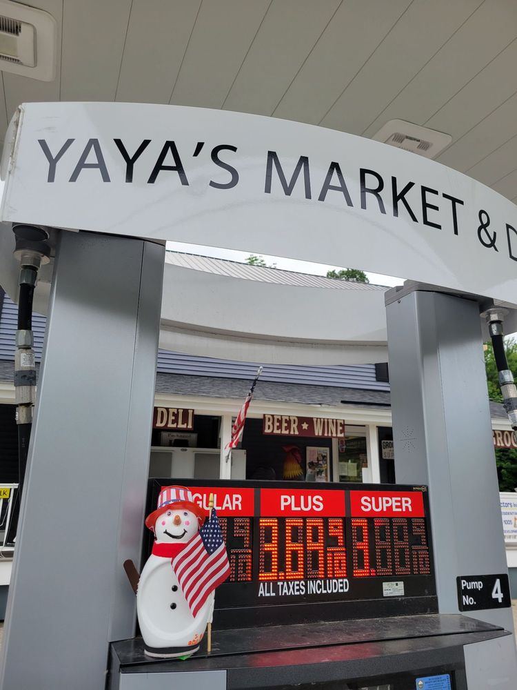 Yaya's Market and Deli Logo