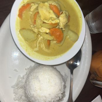 Thai Pepper - Yellow curry with rice - Thai Near Me - Woodland, California Thai Pepper - Yellow curry with rice - Thai Near Me - Woodland, California