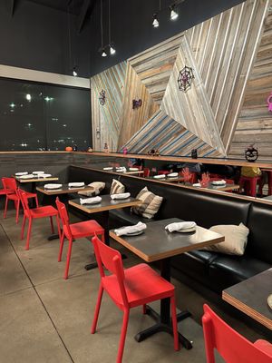 Luna Pizzeria by null