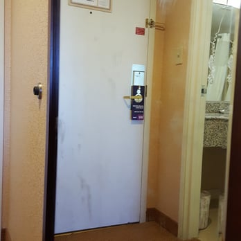 Harrah's Laughlin - A Caesars Rewards Destination - Very dirty mirror - Hotels Near Me - Laughlin, Nevada Harrah's Laughlin - A Caesars Rewards Destination - Very dirty mirror - Hotels Near Me - Laughlin, Nevada