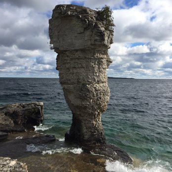 Flowerpot island - Larger Flowerpot - Landmarks & Historical Buildings Near Me - Bruce County, Ontario Flowerpot island - Larger Flowerpot - Landmarks & Historical Buildings Near Me - Bruce County, Ontario