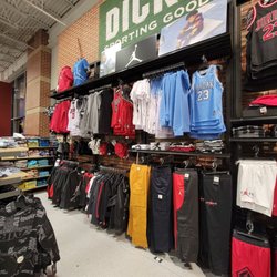 DICK'S Sporting Goods