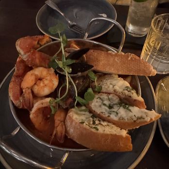 Wence's - Seafood Ciopinno - New American Near Me - Pleasant Hill, California
