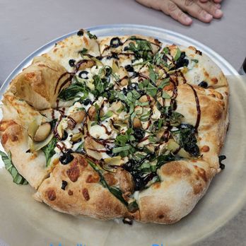The Mitten Brewing - Mediterranean pizza - Brewpubs Near Me - Saugatuck, Michigan