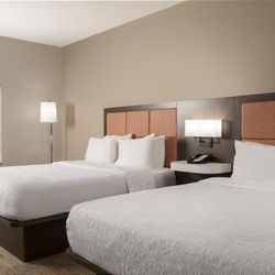 Hampton Inn & Suites Mansfield - Guest room